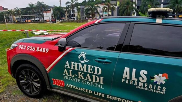 Man killed in attempted robbery in Sydenham, KwaZulu-Natal Police investigation scene at Kenilworth Road, Sydenham, after a man was killed in an attempted robbery.