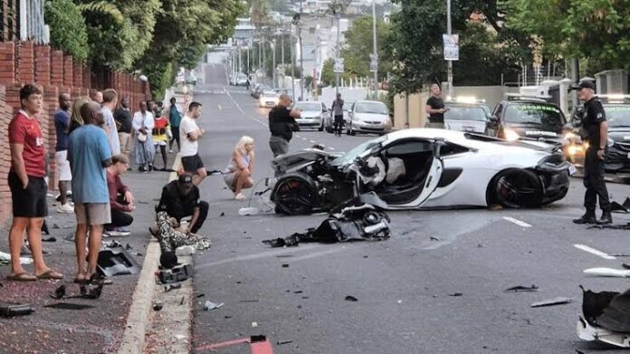 Wreckage of McLaren 570S after 3GAR crash on High Level Road in Sea Point